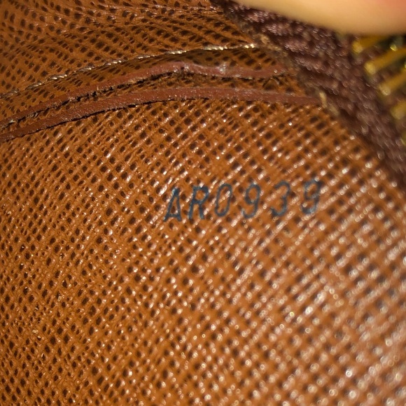 Authentic Louis Vuitton orsay clutch wristlet bag - Picture 3 of 8